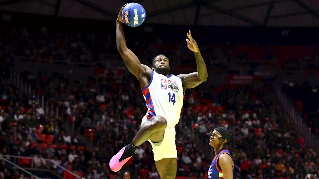 DK Metcalf Dunks in NBA Celebrity Game After Jumping Video Goes Viral