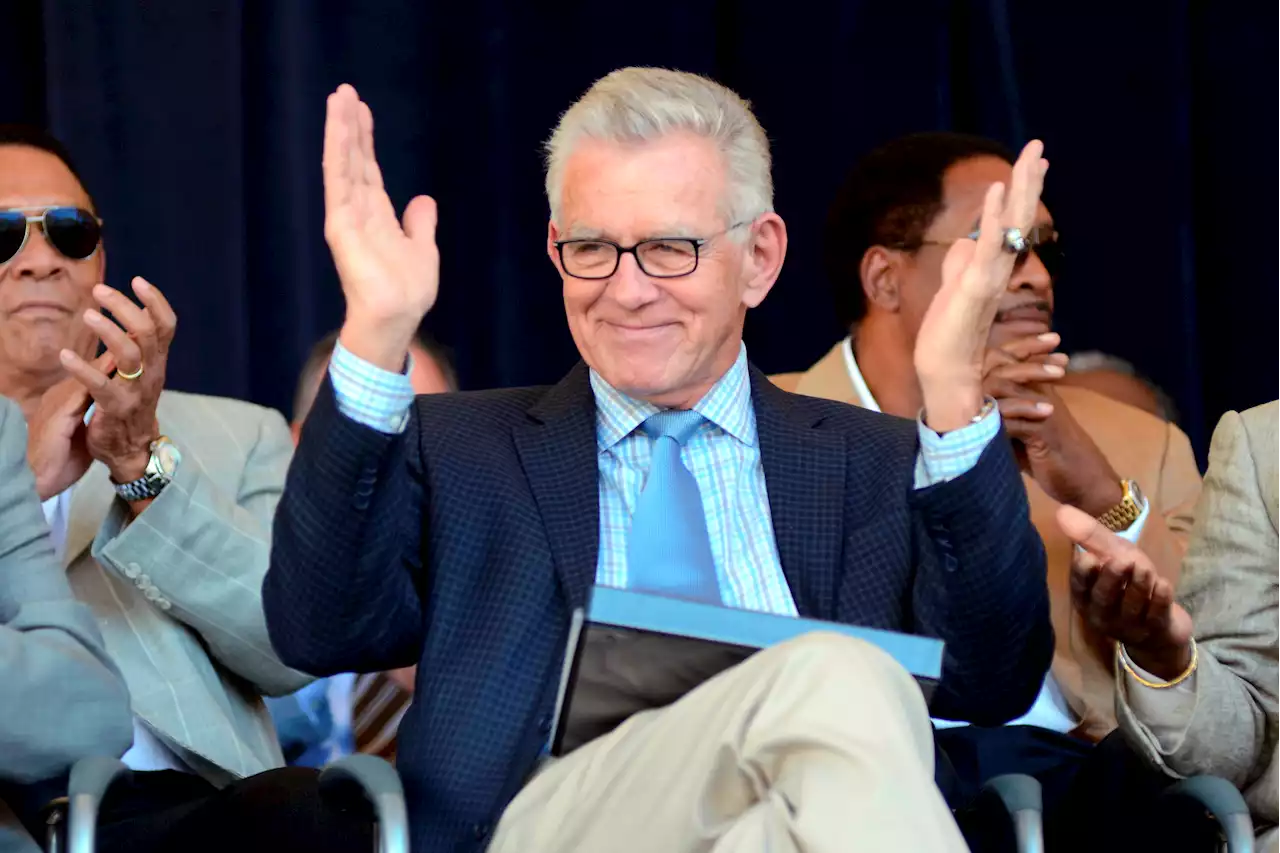 Tim McCarver created bond with fans that was one of sports great gifts