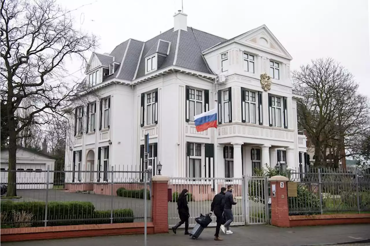 Diplomatieke strijd verhardt: Nederland zet Russische diplomaten uit en sluit consulaat Sint Petersburg