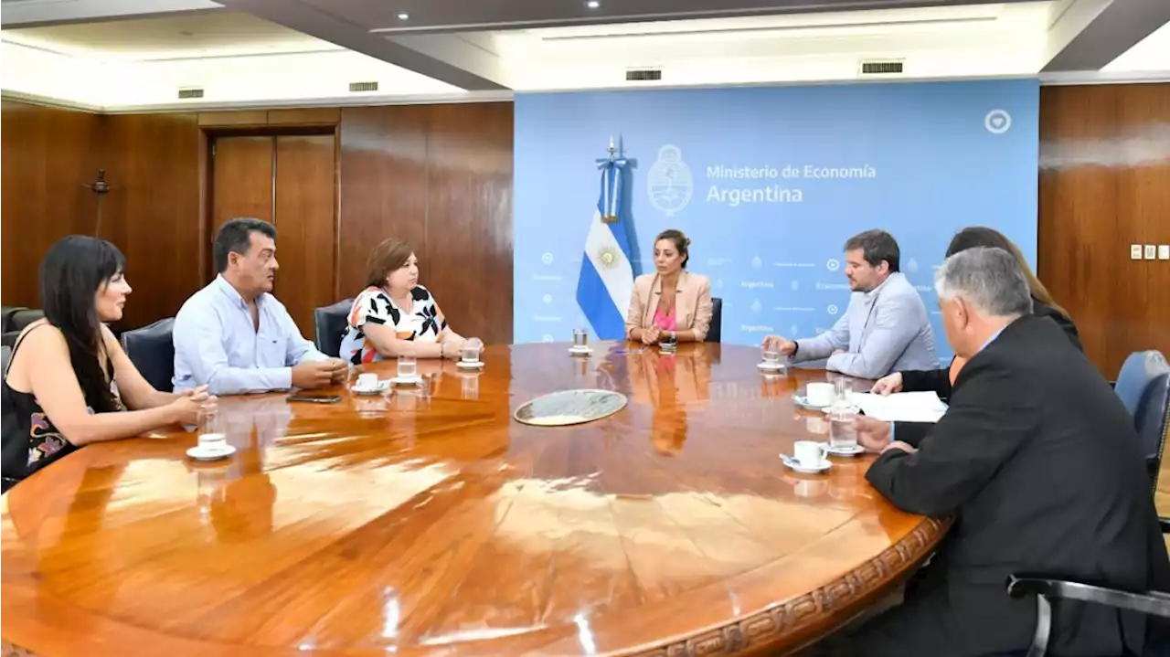 Royón apuesta a las obras provinciales y los dólares