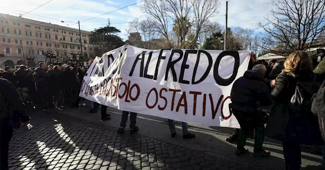 Cospito: previste oggi in piazza a Roma tre manifestazioni degli anarchici