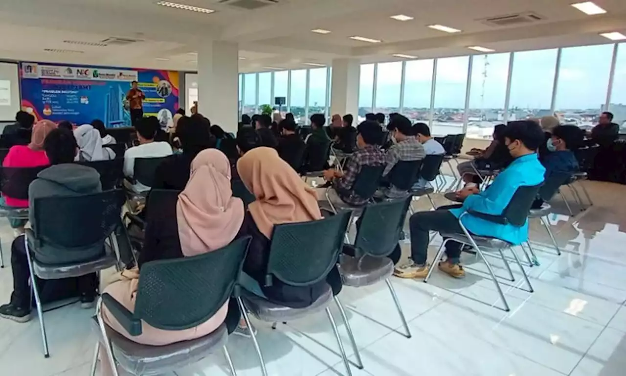 Kampus UNM Gelar Seminar Program Pembinaan Bisnis Mahasiswa |Republika Online