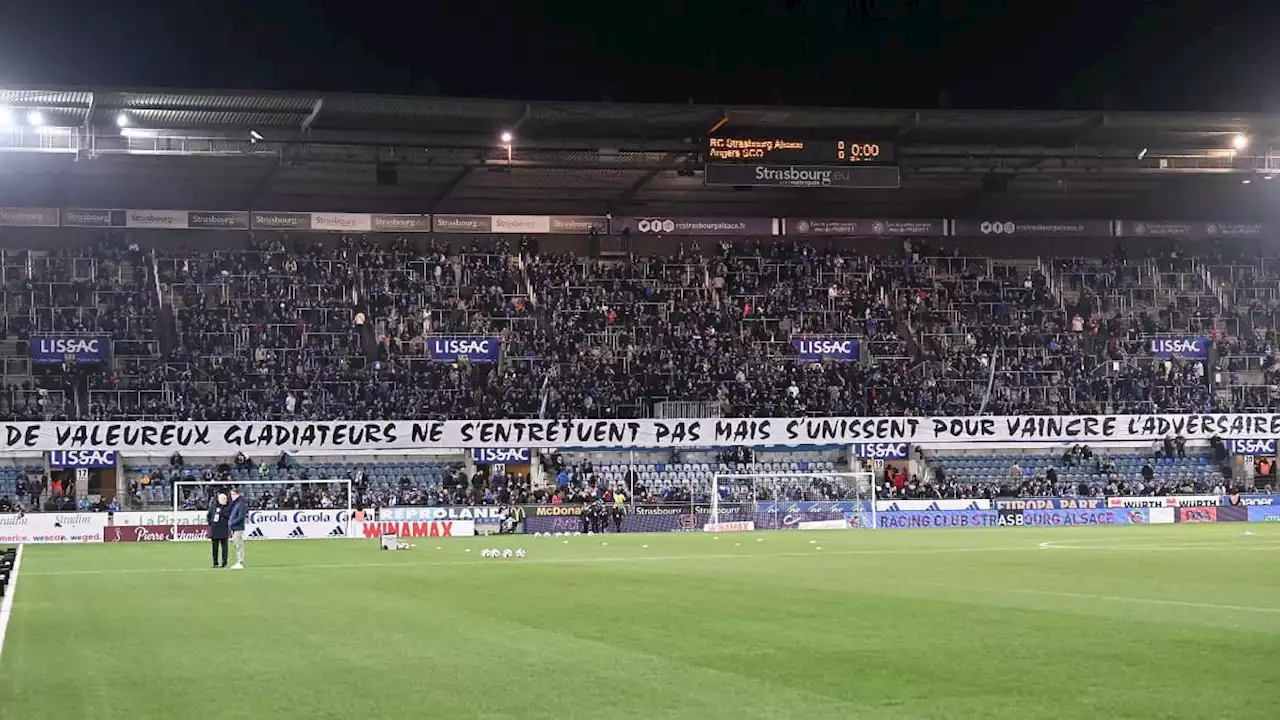 Strasbourg-Angers: la banderole des supporters après l'altercation entre Liénard et Kandil