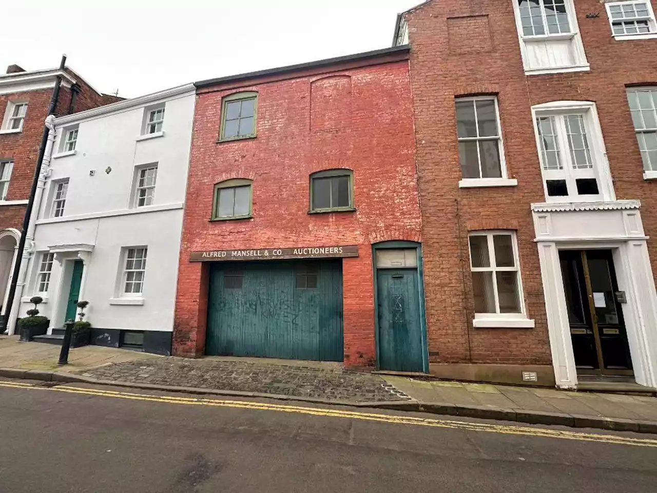 Historic Shrewsbury town centre building dating back more than 200 years up for sale