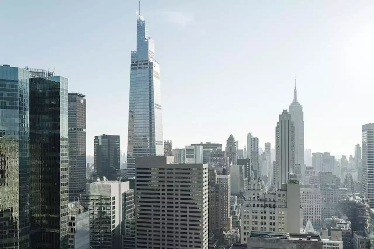 New skyscraper, built to be an environmental marvel, is already dated