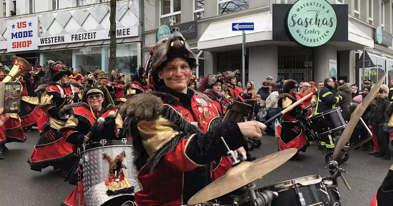 100 000 Besucher erwartet: Rosenmontagsumzug in Neunkirchen: Sechs Tonnen Wurfmaterial sollen unter die Leute