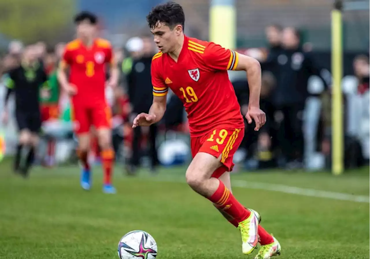 Man United beat rival clubs to agree signing of 16-year-old Welsh wonderkid