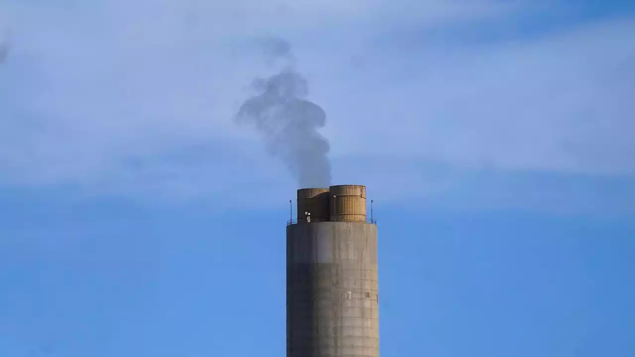 EPA moves to restore rule on mercury from power plants