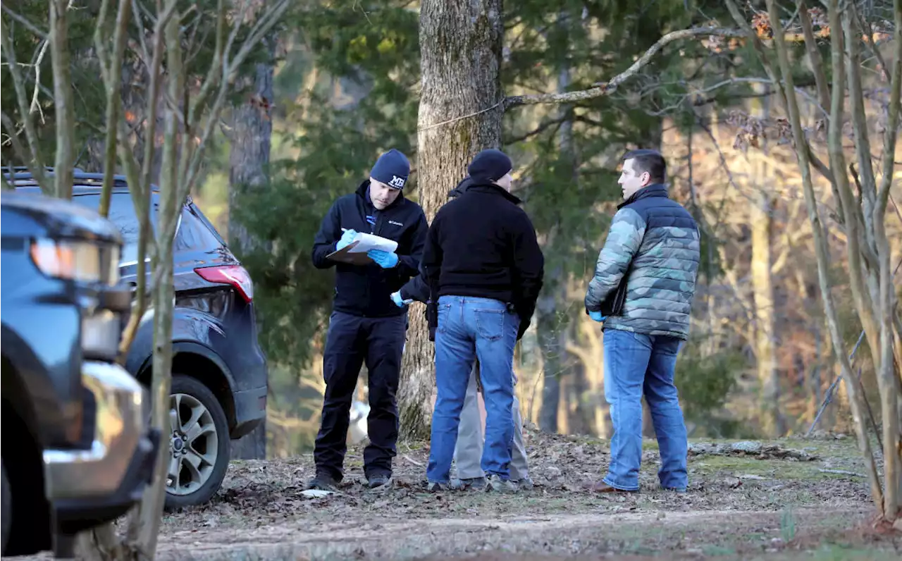 Sheriff: Gunman kills 6, including ex-wife, in Mississippi