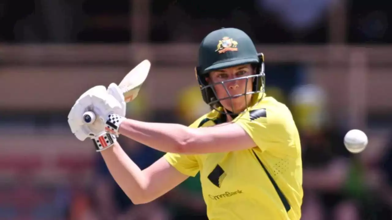 Australia power into T20 World Cup semis with another brutal performance