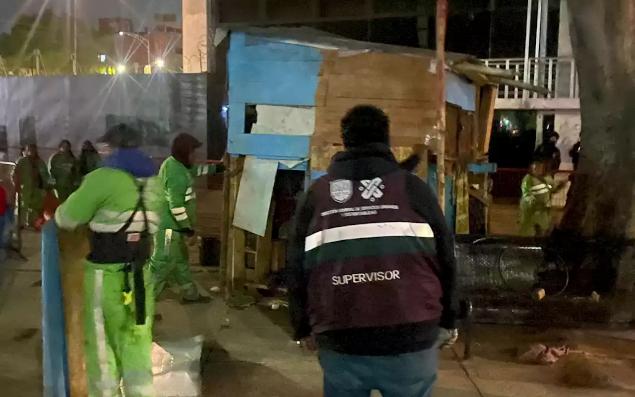 Retiran plantón a favor de la marihuana frente al Senado | Fotos y Videos