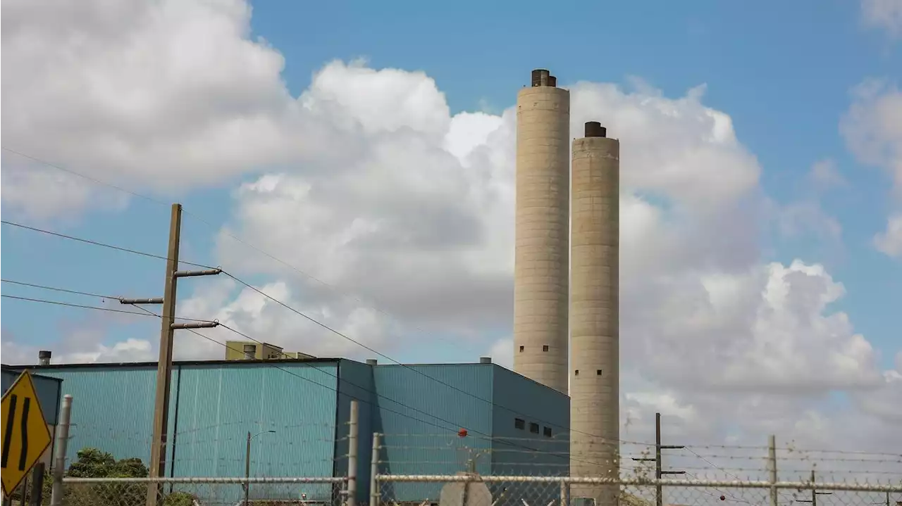 Doral trash incinerator fire still burning amid fears of air pollution