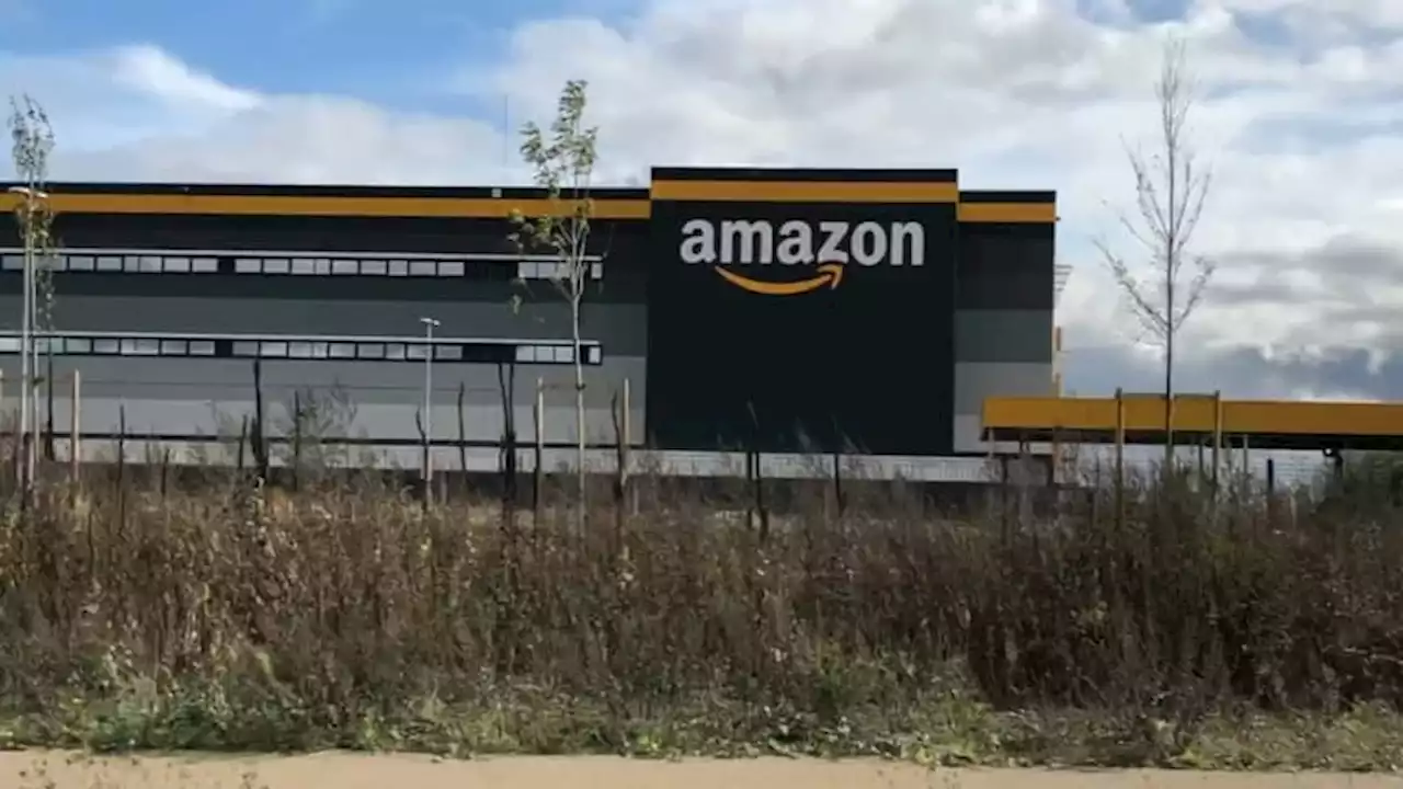 Essonne: une enquête ouverte après un accident du travail dans un entrepôt Amazon