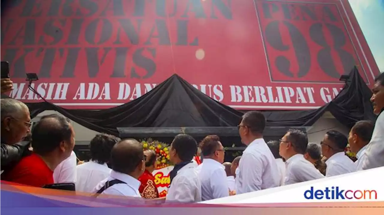 Adian Napitupulu cs Resmikan Graha PENA 98 di Menteng