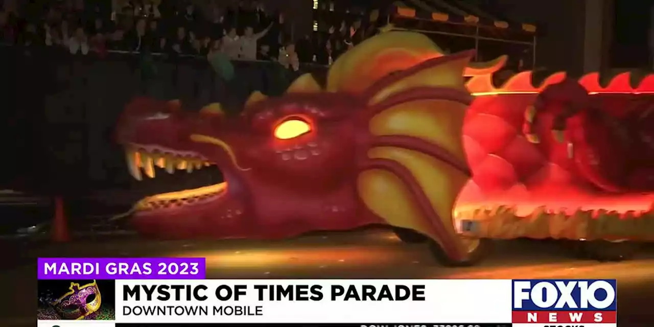 Mystics of Time Parade draws throngs of revelers downtown