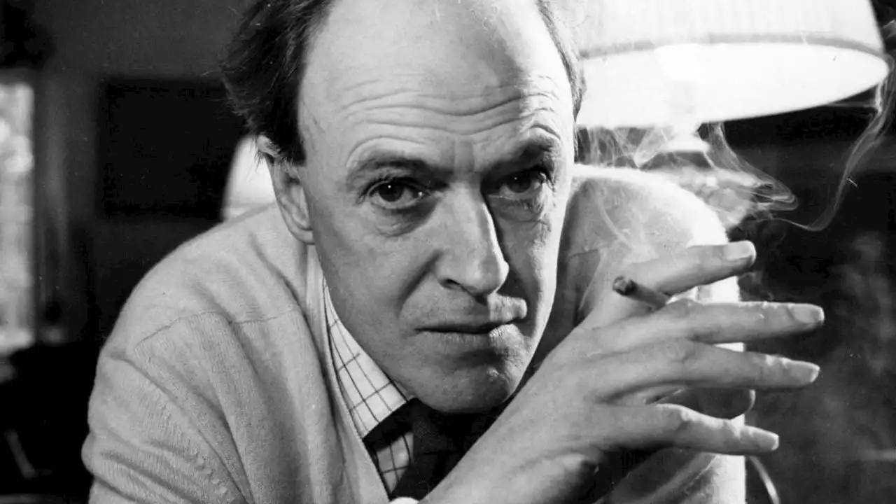 Roald Dahl book changes 'alarm' critics, calling it 'absurd censorship'