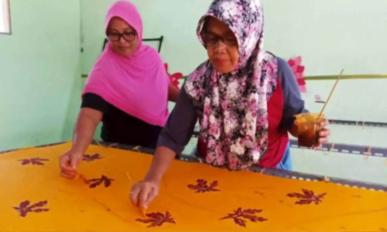 Beli Kain Batik untuk Jemaah Haji