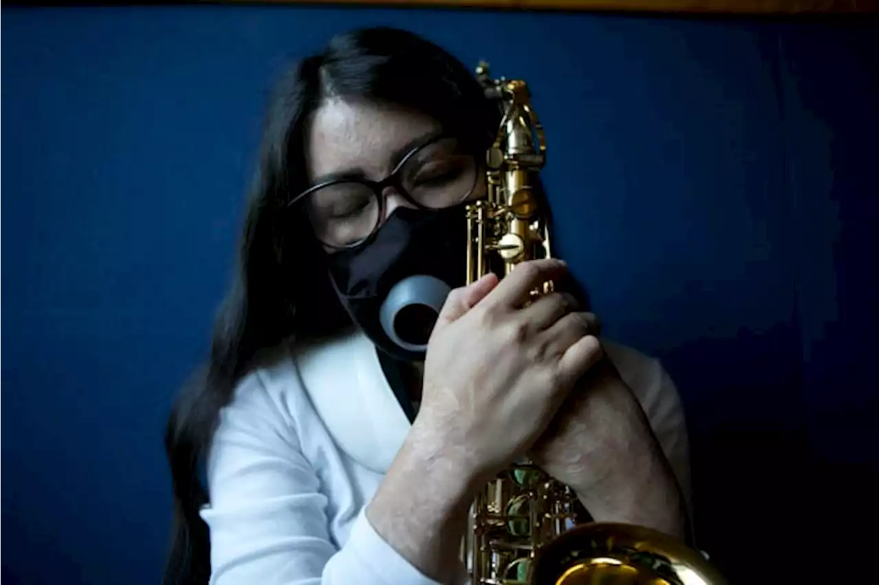 Mexican musician finds refuge in saxophone after acid attack