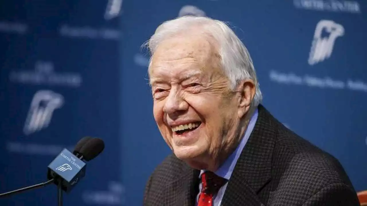 Usa, l’ex presidente Jimmy Carter trasferito dall’ospedale a casa: “Iniziano le cure palliative”