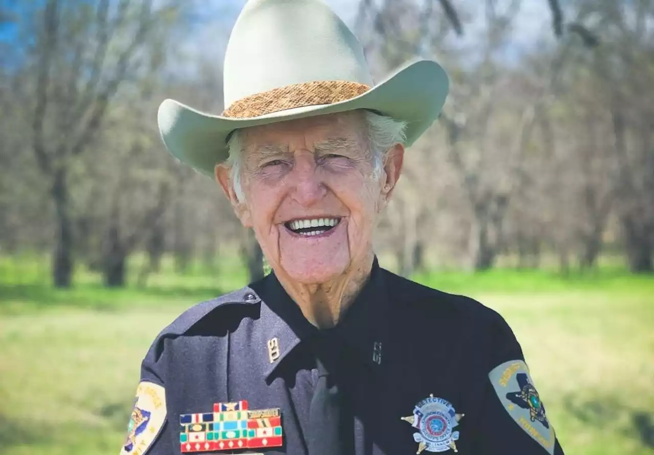 Johnson County Deputy and ‘Longest-Serving Peace Officer' Bill Hardin Dies