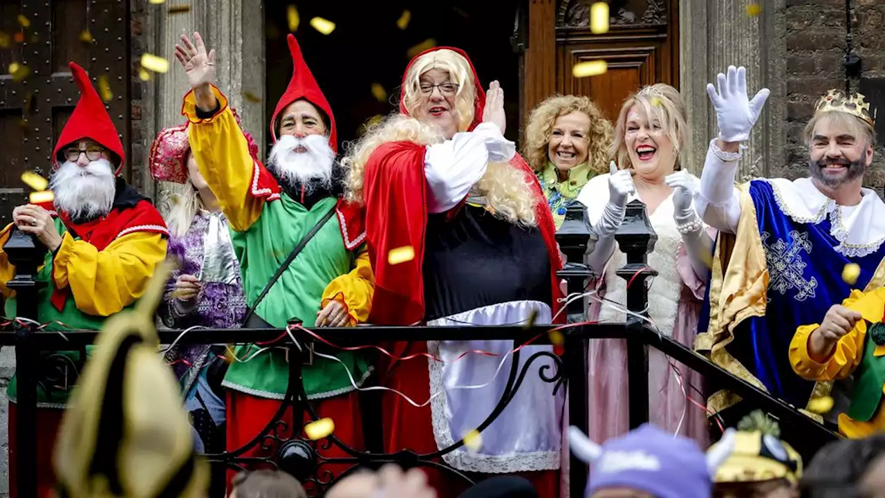 Carnavalszondag: naar de kerk, grote optochten en topdrukte in Den Bosch