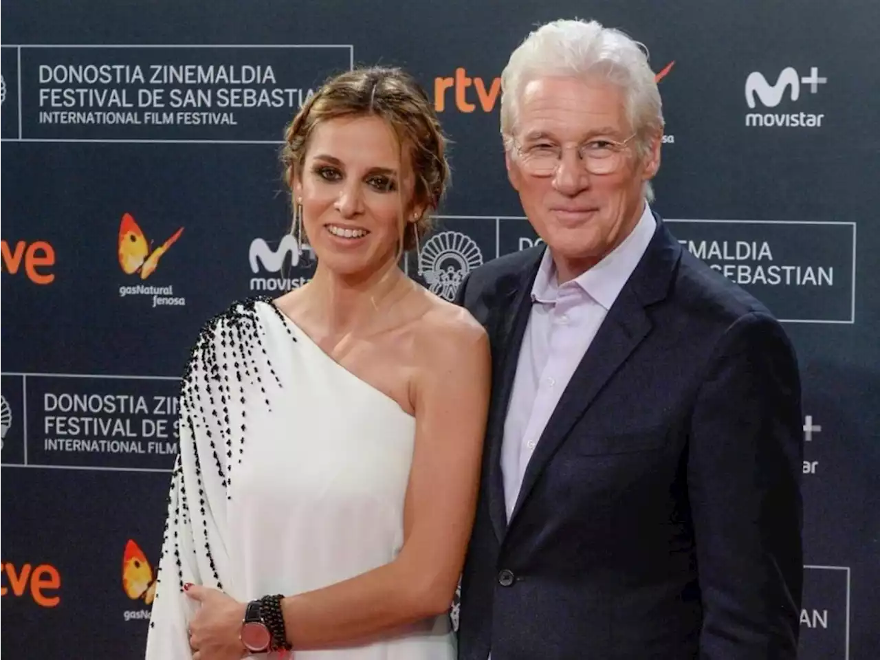 Richard Gere struck down with pneumonia in Mexico