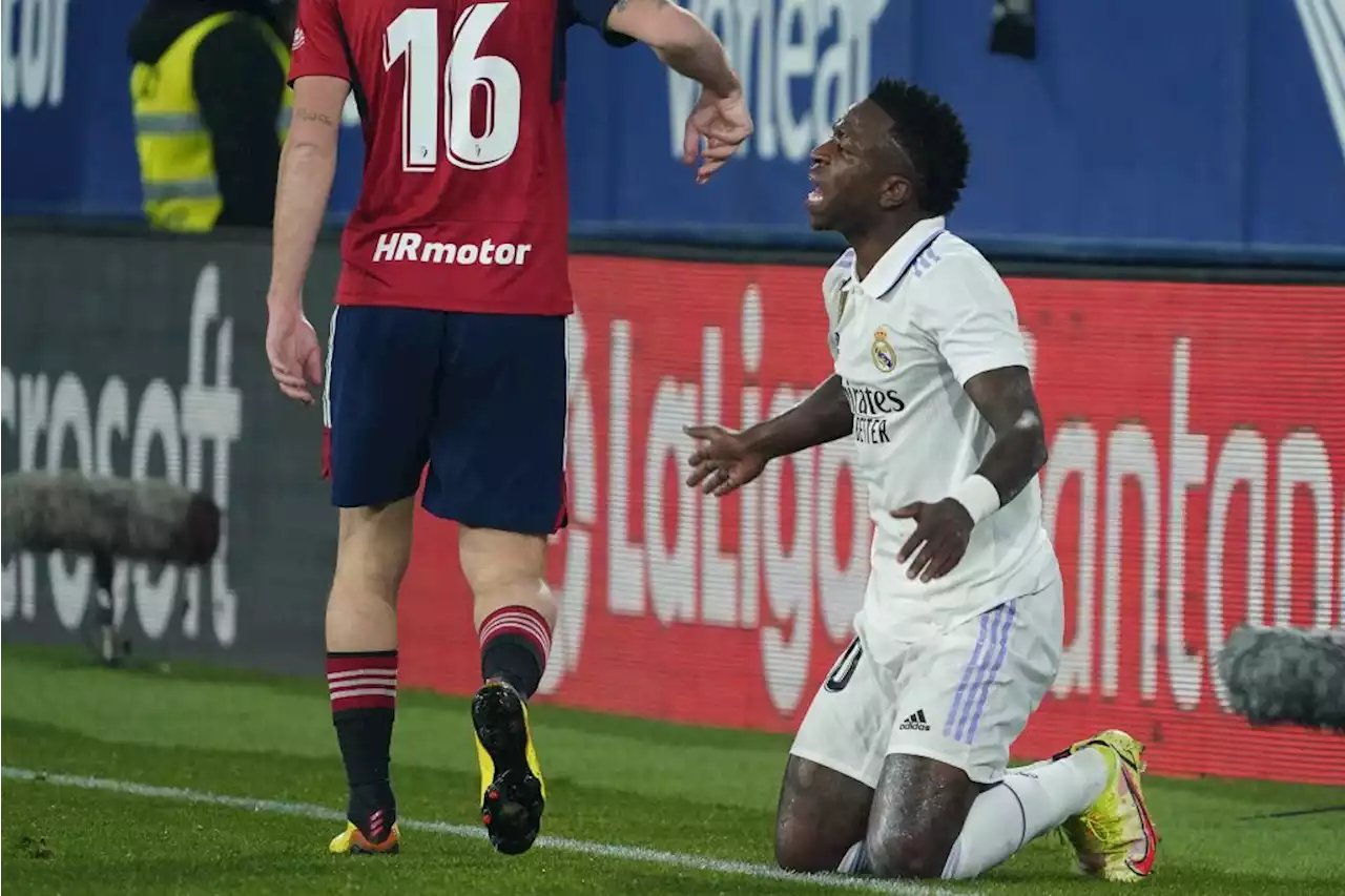 Vinicius Jr. recibe y da insulto en el partido Osasuna vs. Real Madrid