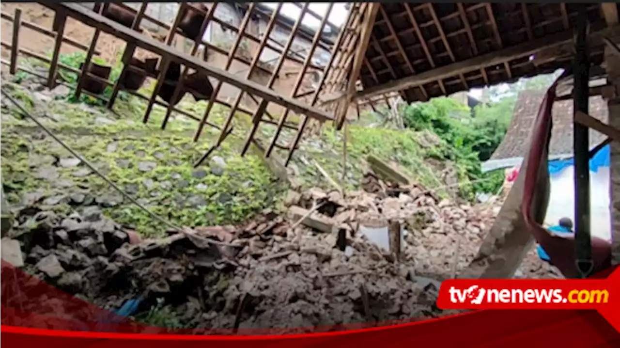 Plengsengan Setinggi 6 Meter di Kabupaten Magetan Longsor, Rusak Rumah Warga