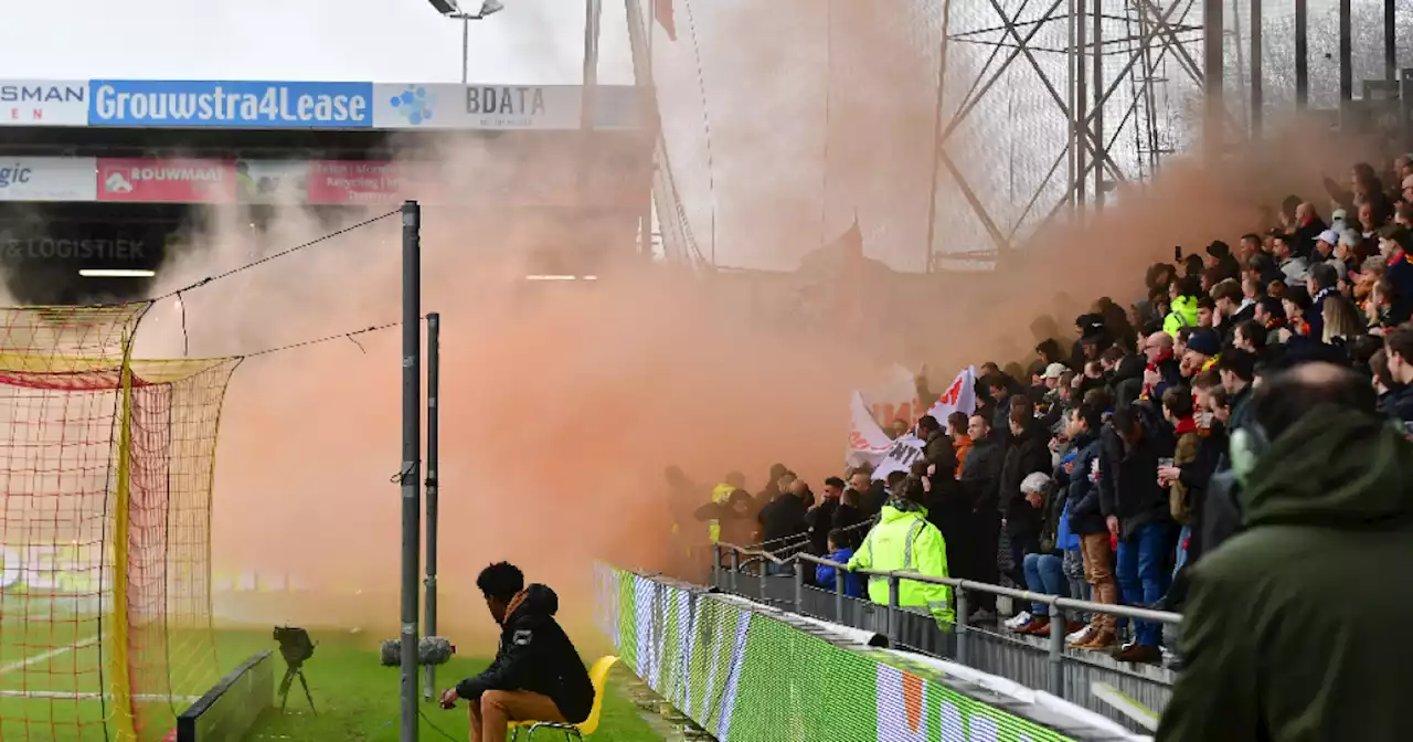 Wedstrijd Go Ahead - FC Twente stilgelegd wegens wangedrag op de tribune