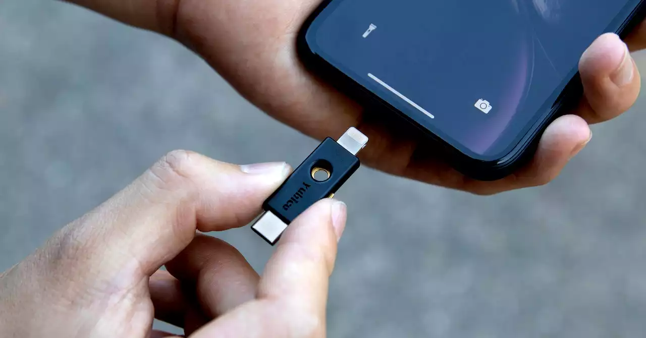 How to Unlock Your iPhone With a Security Key