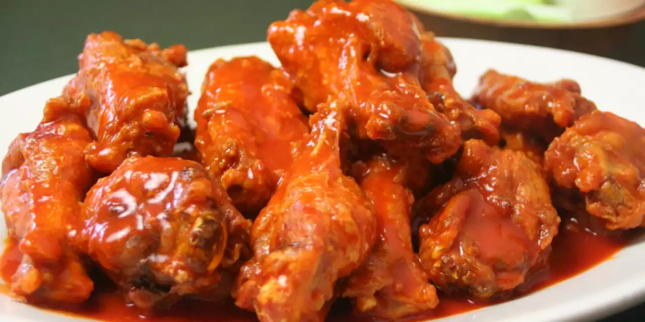 School employee accused of stealing $1.5M in food from cafeteria, mostly wings