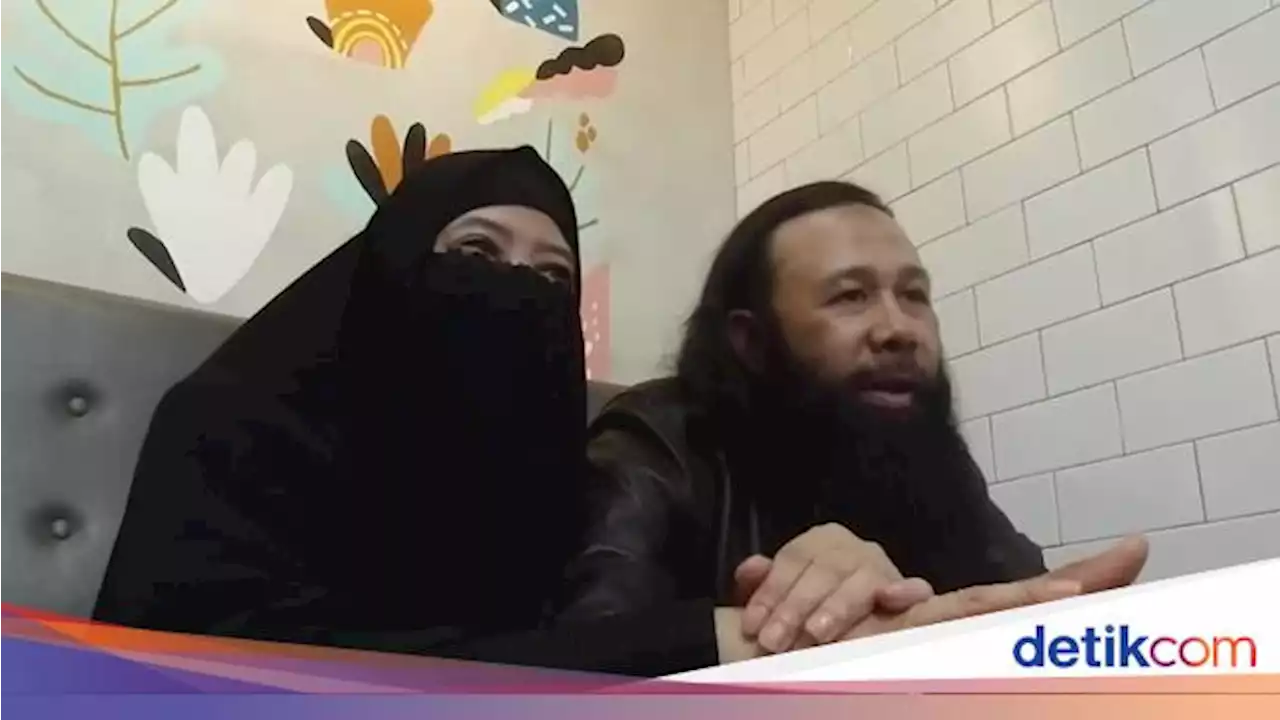 Cerita Pernikahan Peggy Melati Sukma dengan Pengusaha Peternakan