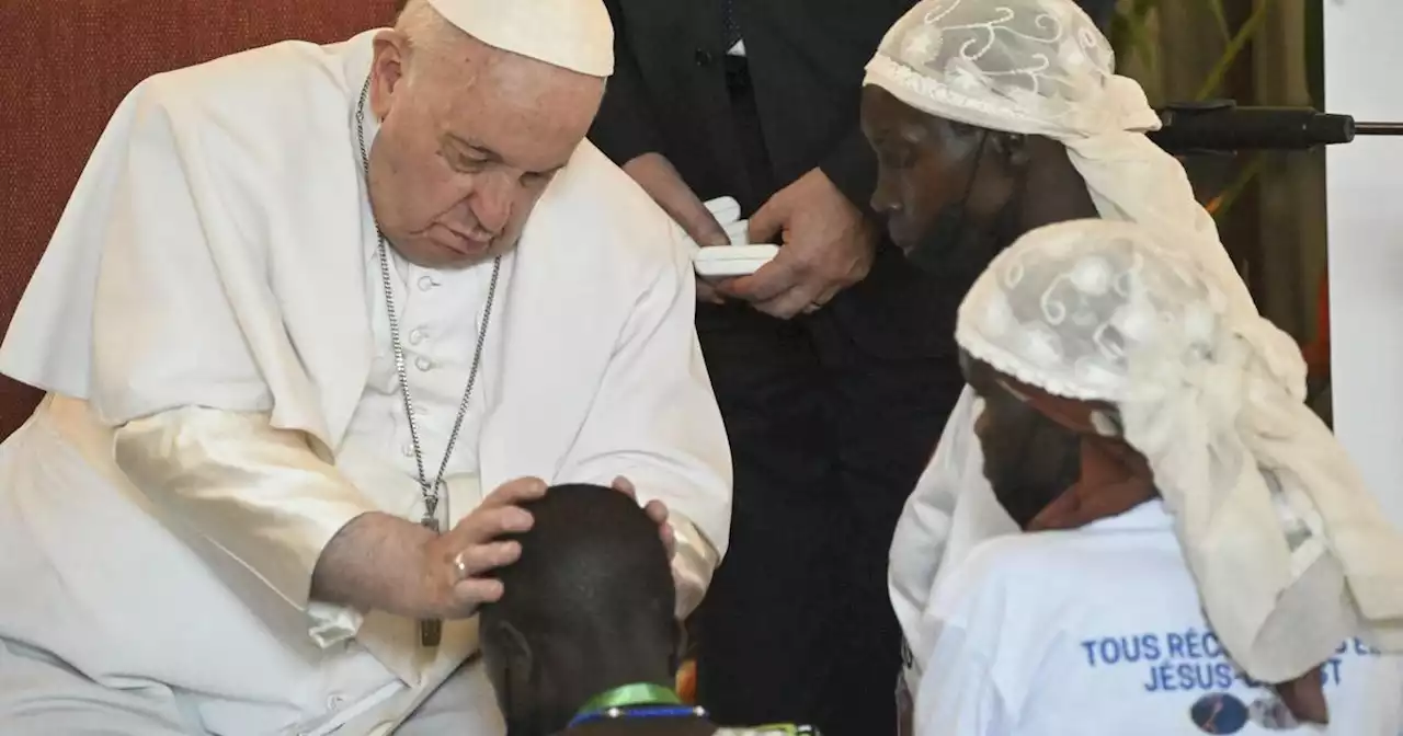 En Afrique, le Pape François «sous le choc» des violences subies et racontées par de jeunes rescapés