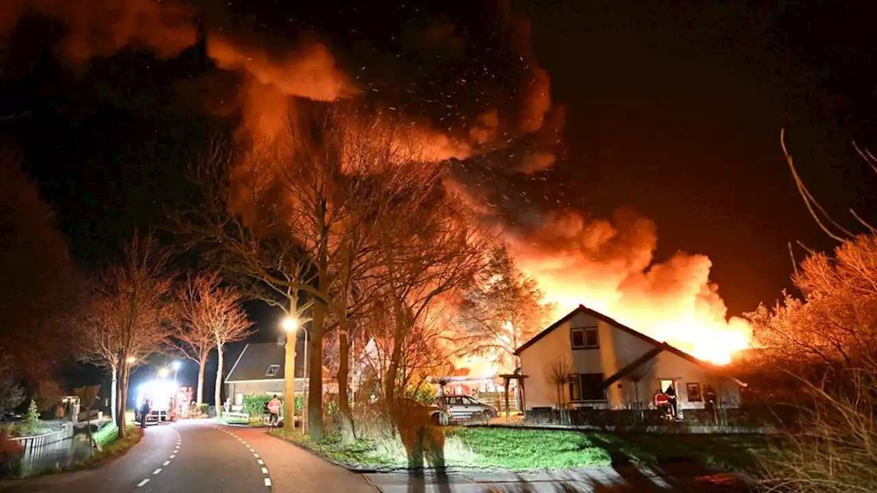 Buurt afgebrand bedrijfspand Schellinkhout wist van illegale bewoning