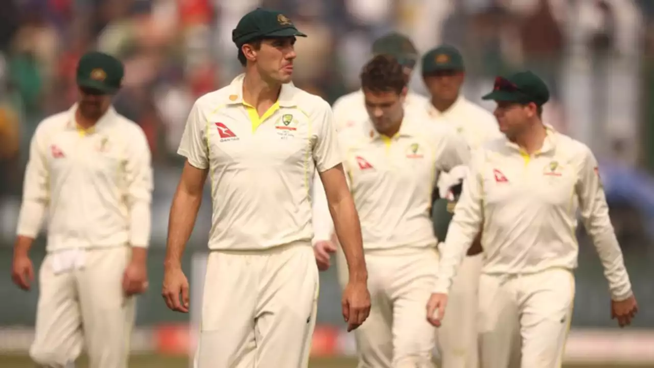 Australia crumble in Dehli disaster after starting the day with a lead