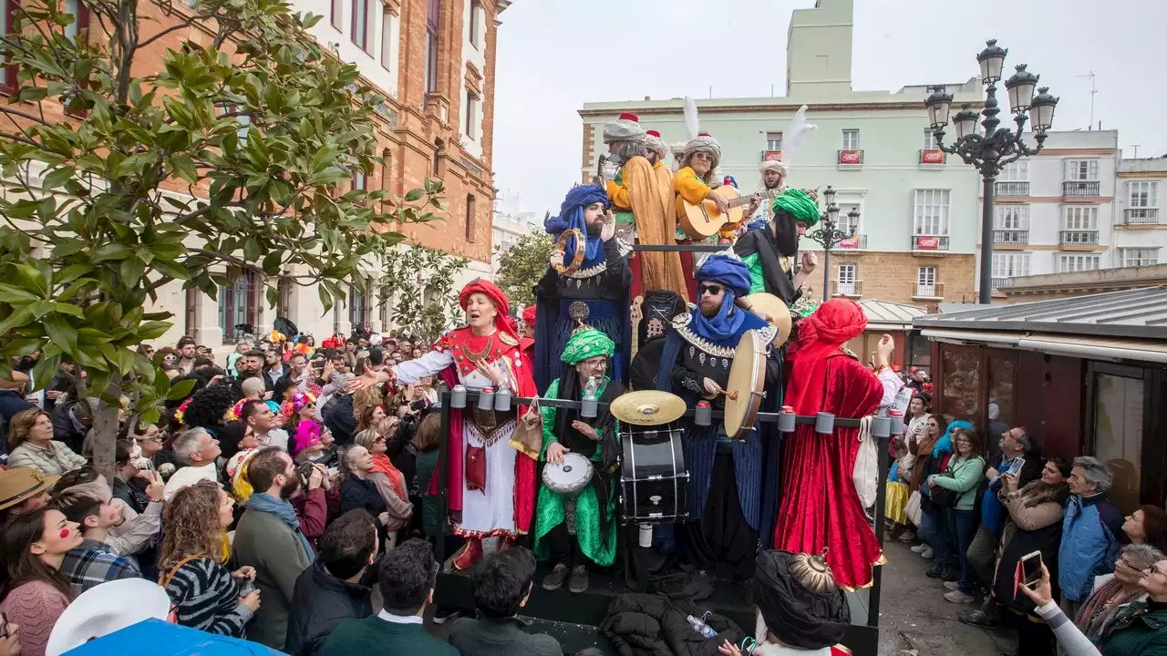 Arrojan lejía a una mujer durante el carnaval de Cádiz provocándole una lesión en el ojo