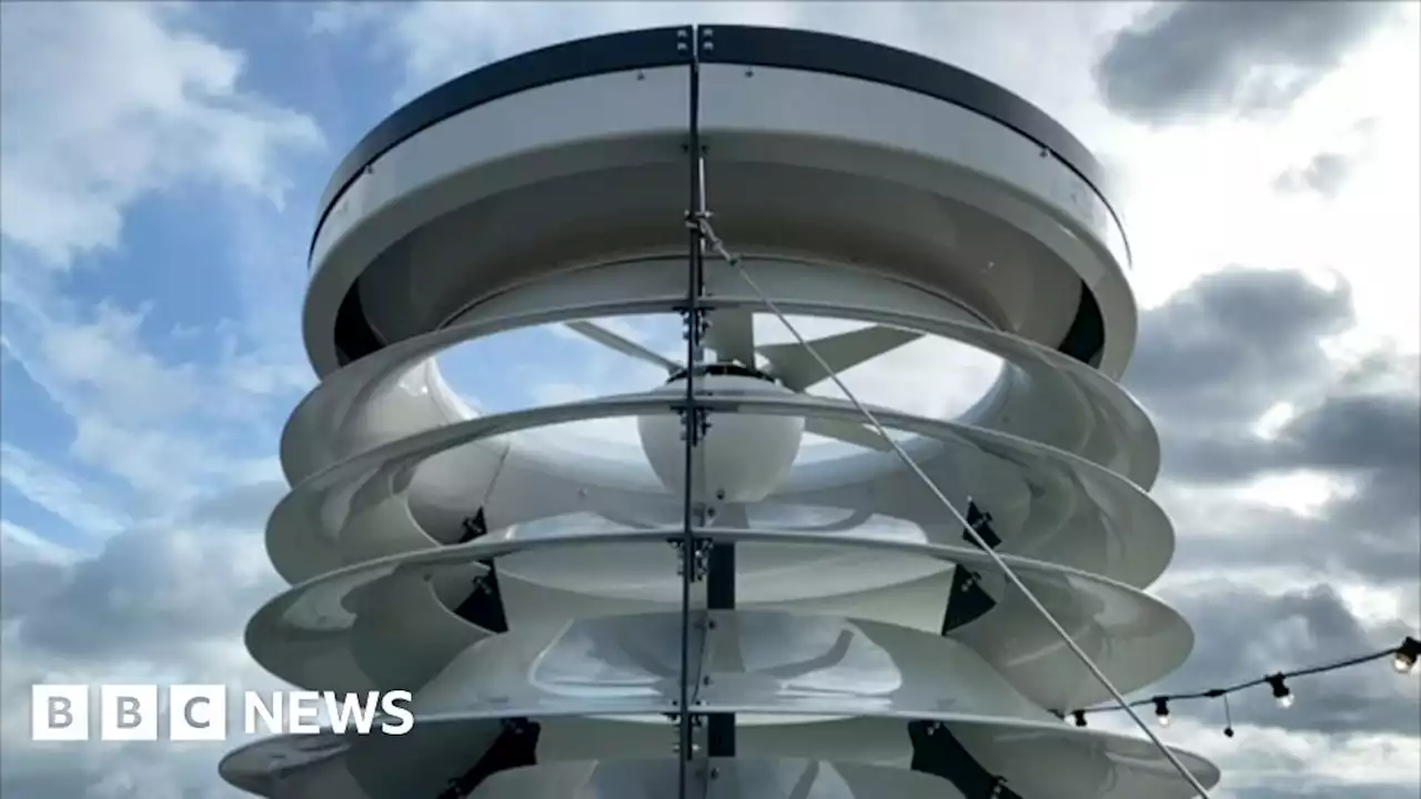 Skegness wind turbine trial to light up pier in UK first