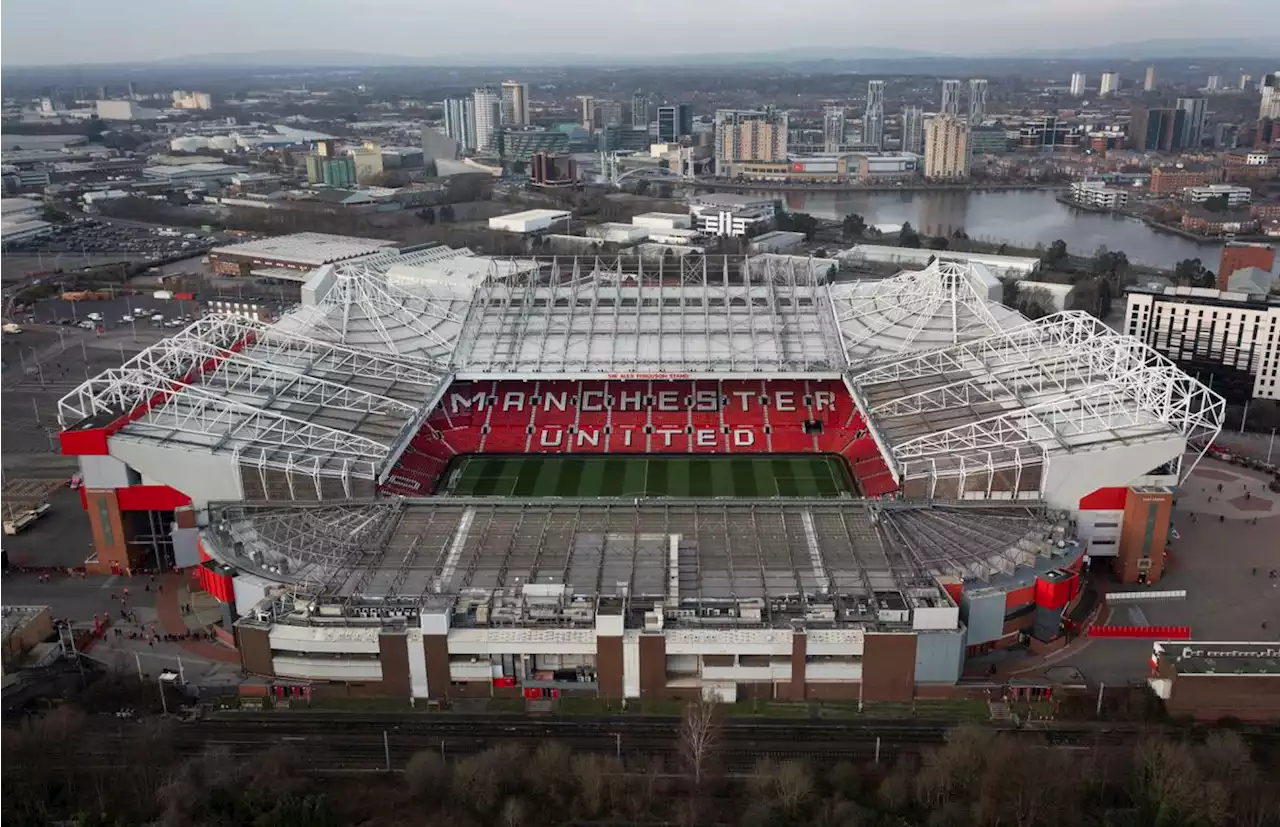 El gigante químico Ineos competirá con la familia real qatarí para comprar el Manchester United