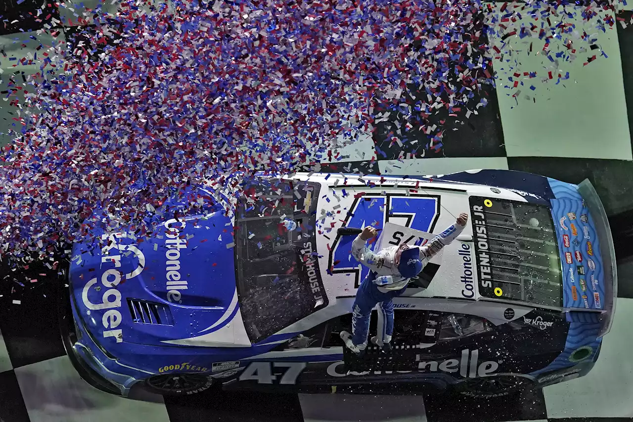 Ricky Stenhouse Jr. wins longest Daytona 500 in history