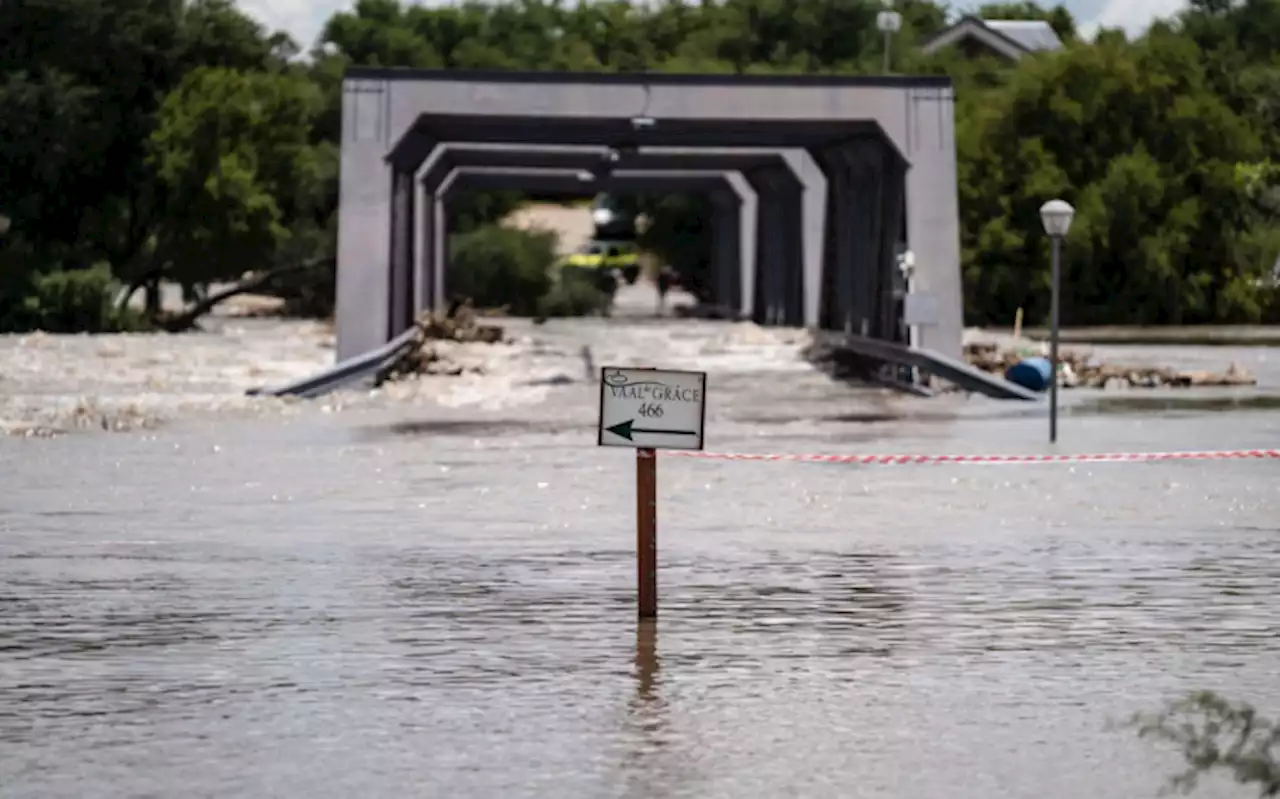 [IN PHOTOS] Flooding in the Vaal causes major damage to homes