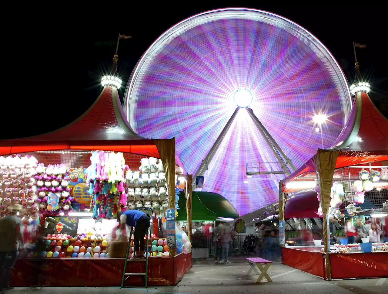 If you love Houston Rodeo carnival rides, these half-price ticket packs offer a good deal