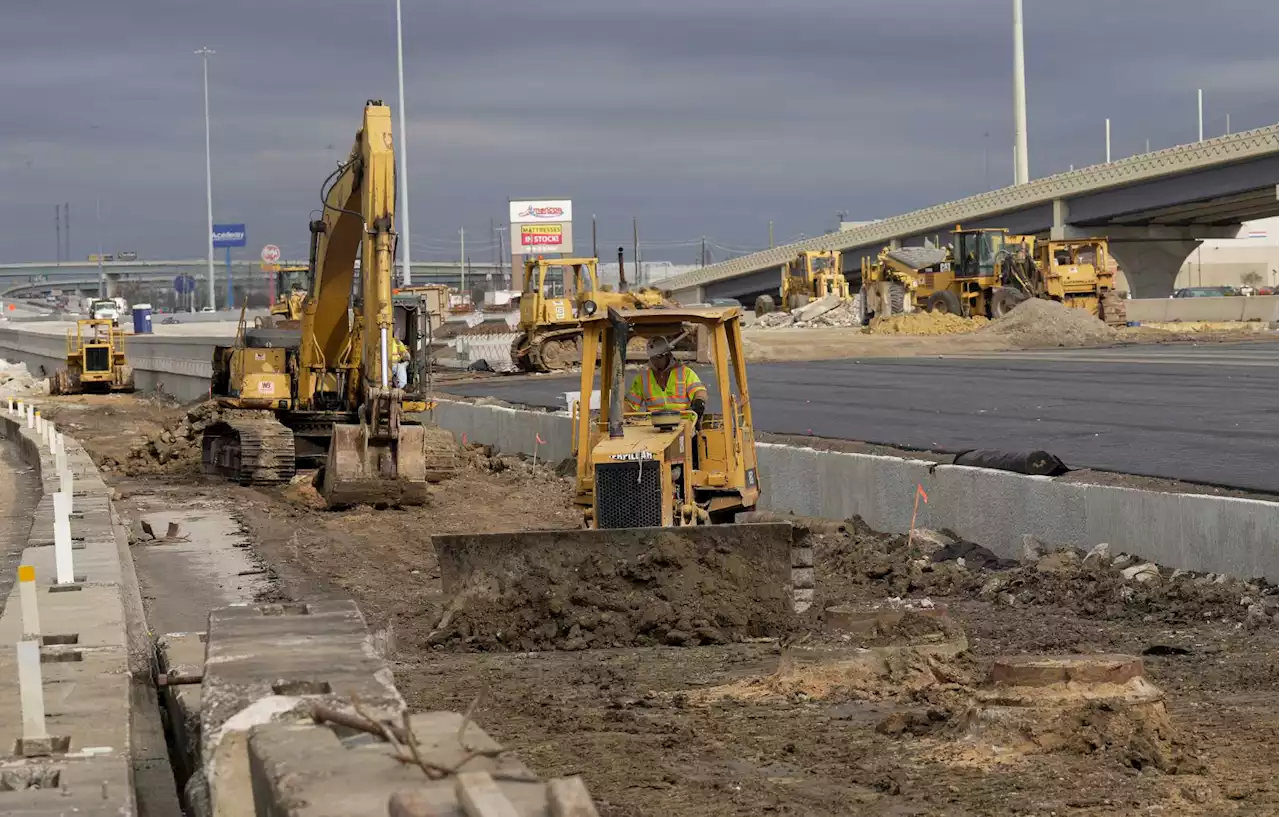 Six new projects along I-45 could cause some traffic chaos on your trip to Galveston this summer