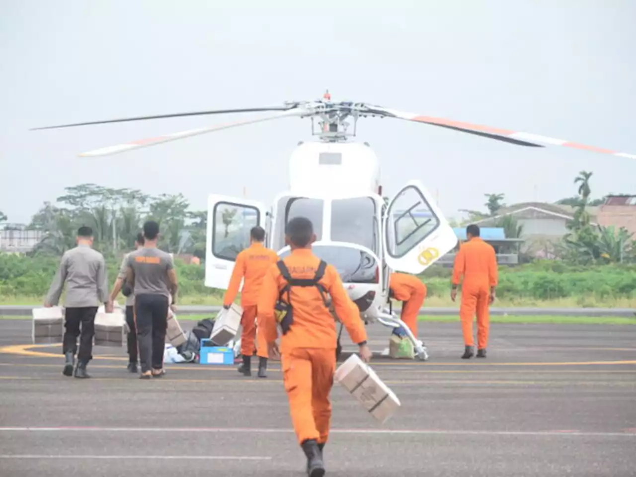 Helikopter Polda Jambi Jatuh, Penumpang Selamat, Evakuasi Dilanjutkan