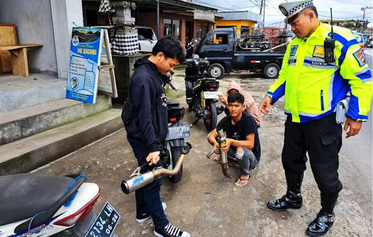 Terjaring Razia, Pengguna Knalpot Brong Ditindak di Tempat