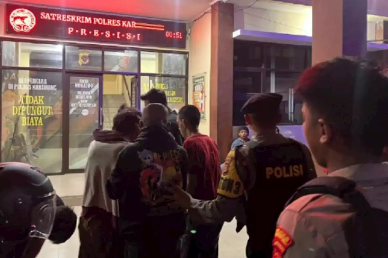 Empat Remaja Bawa Celurit untuk Tawuran