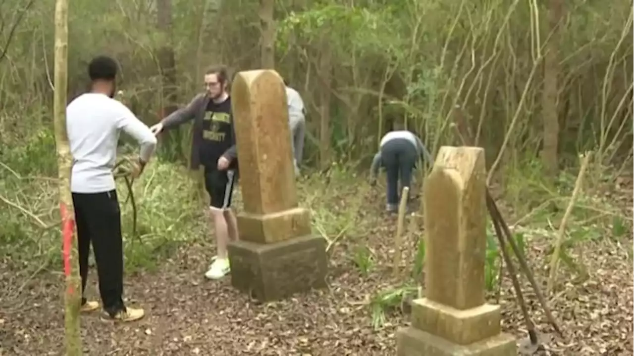 Volunteers clean historic cemeteries where former slaves buried in Fort Bend County