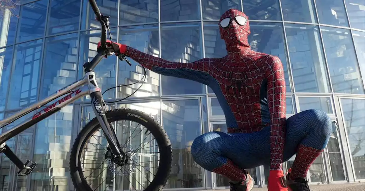 Le Spiderman arlésien amateur de vélo trial