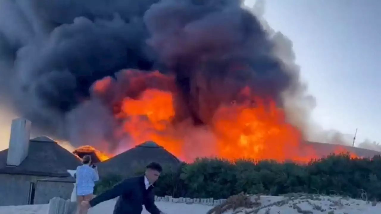 Punta del Este: voraz incendio en un popular parador