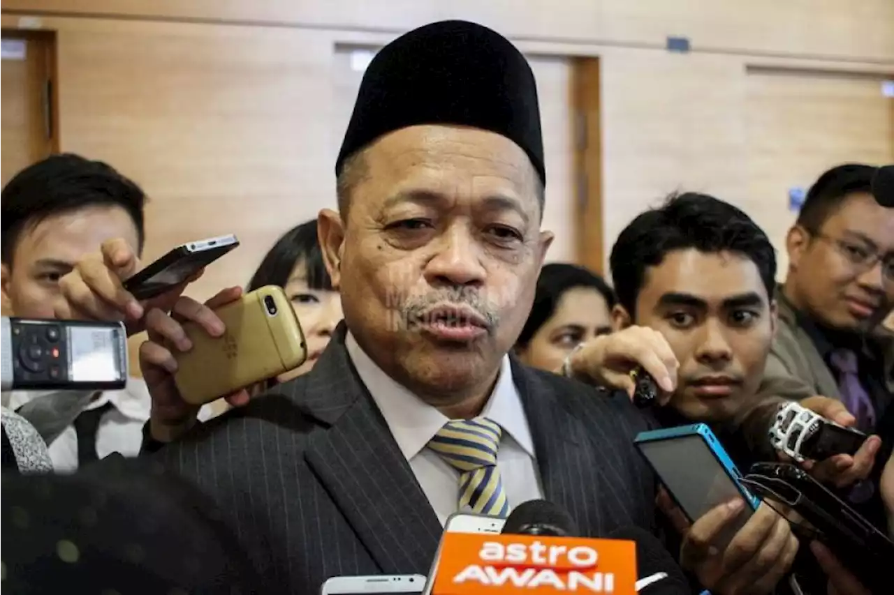 Shahidan wants Putrajaya to ban use of unnamed sources in media reports | The Malaysian Insight