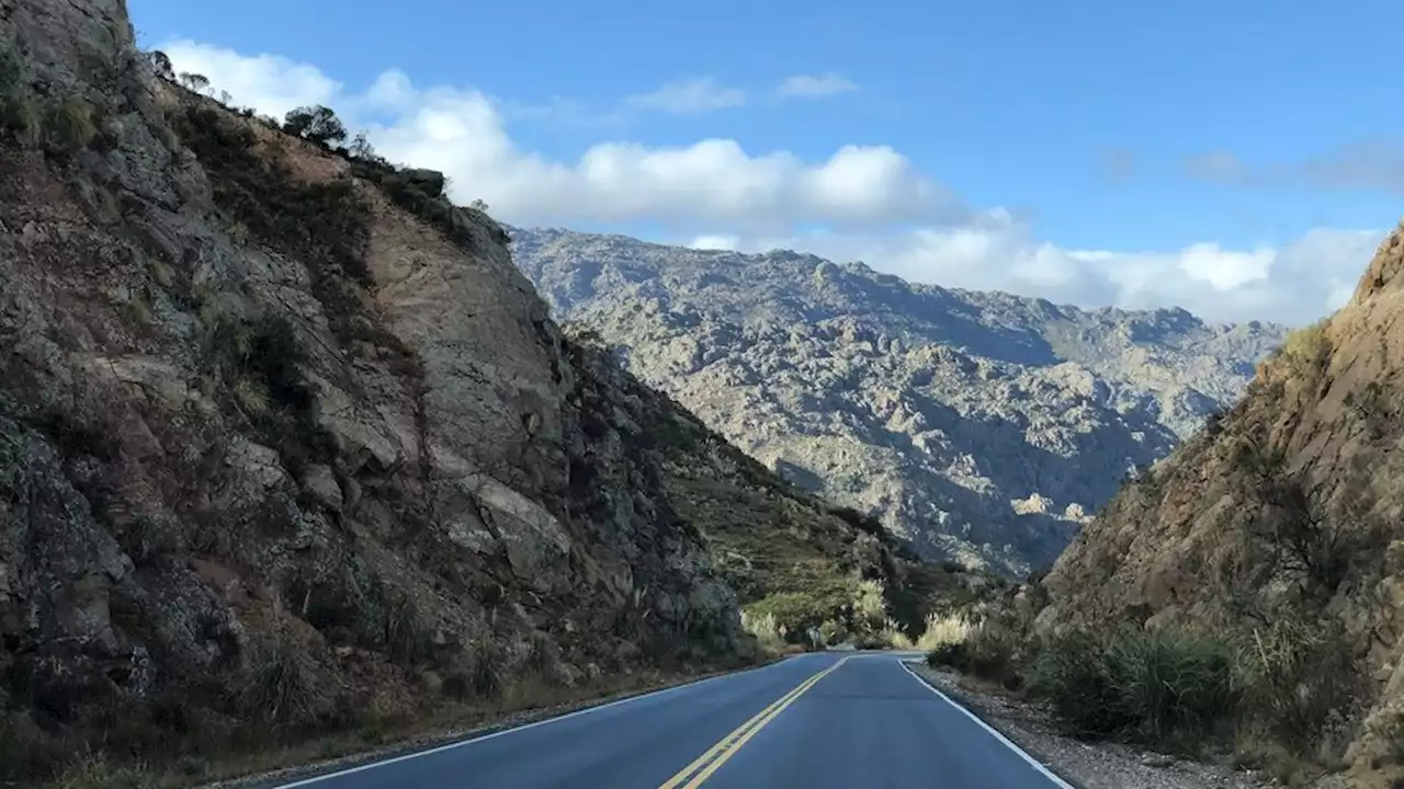 Córdoba: una mujer murió al chocar contra una montaña en el Camino de las Altas Cumbres | Accidente fatal